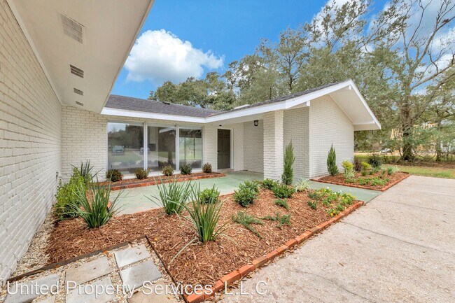 Foto del edificio - 4 br, 3 bath House - 100 Pamaleen Drive