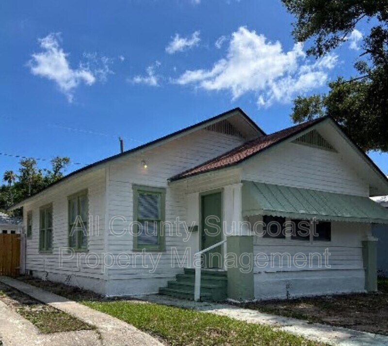 Primary Photo - 1042 8th Ave S
