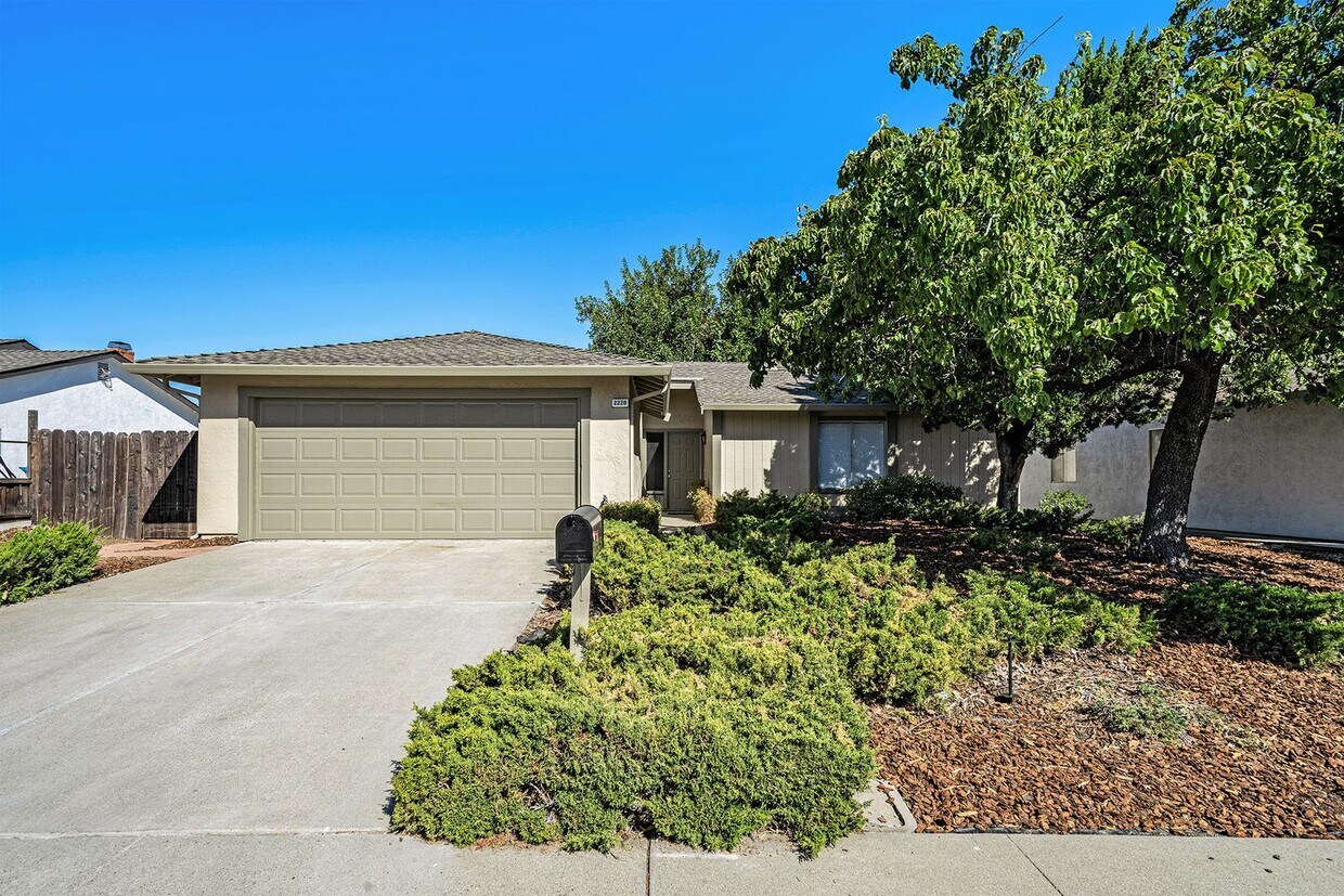 Must see! If you move in by February 1st ... - Must see!  If you move in by February 1st ...