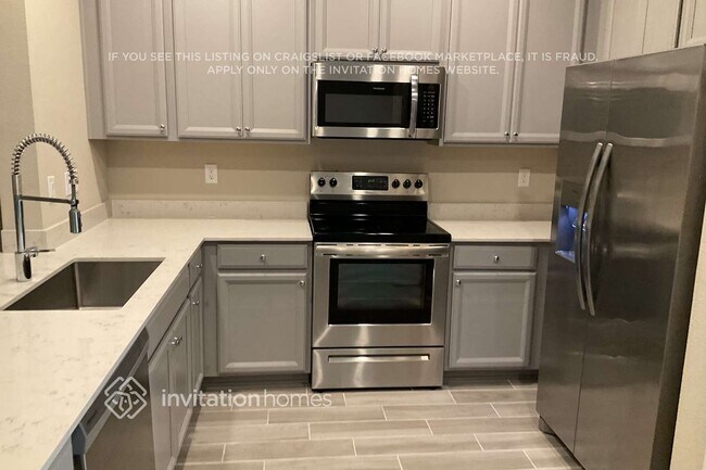 Foto del edificio - 679 Cherry Ridge Dr