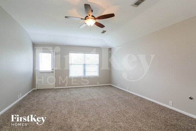 Foto del edificio - 4750 Markham Woods Ct