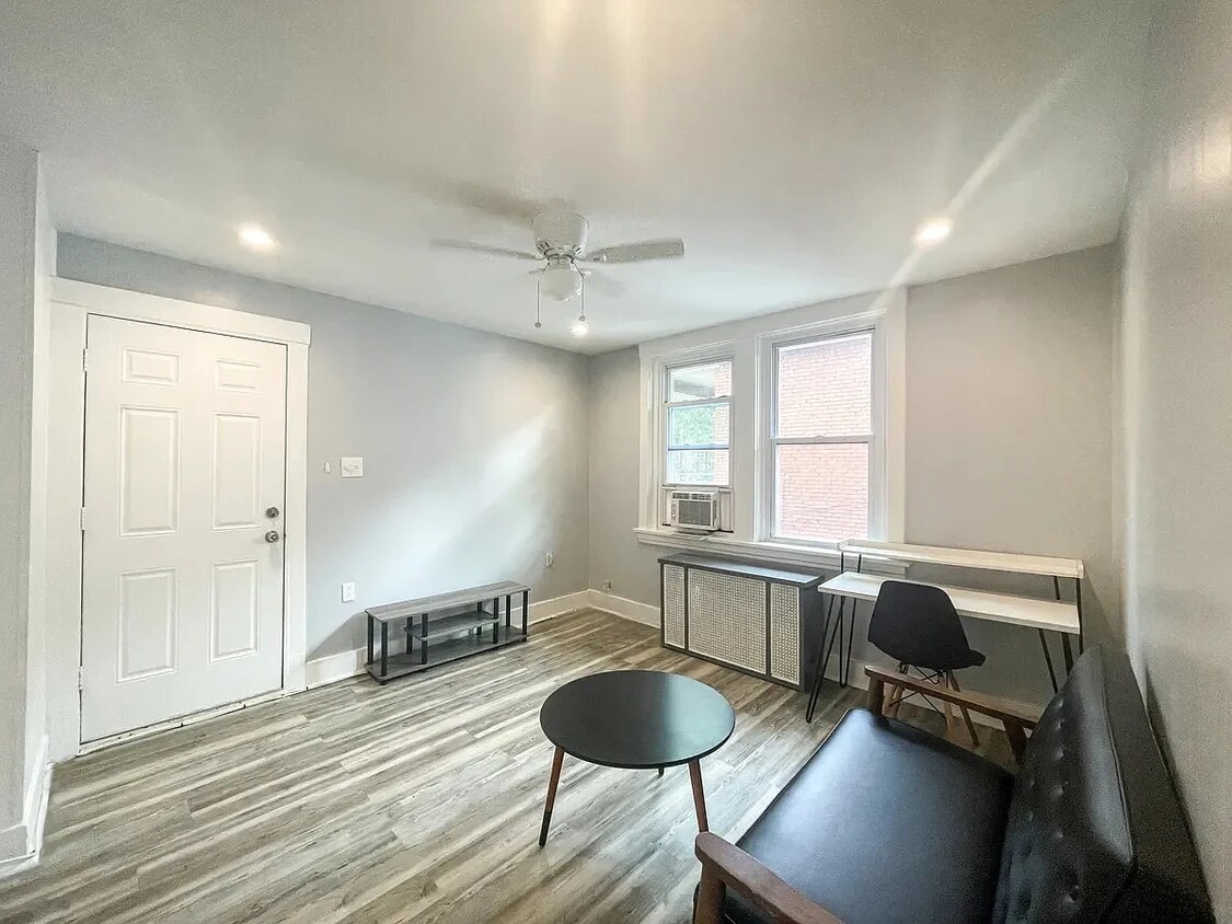 Foto principal - 5836 Phillips Ave