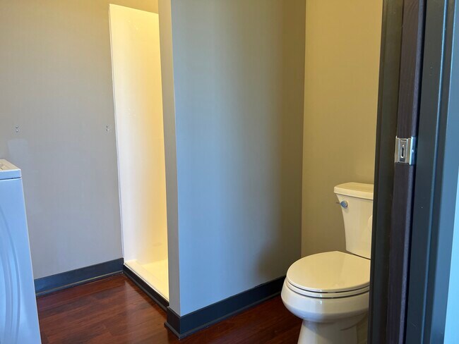 Bathroom - 2699 S Kinnickinnic Ave