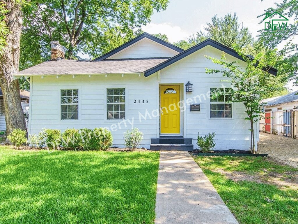 2435 Grafton Ave, Dallas, TX 75211 House Rental in Dallas, TX
