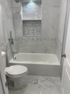 Foto del edificio - 1114 N Lawler Ave