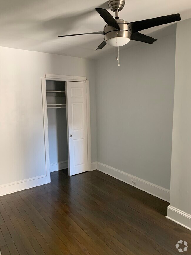 Main Street Manayunk Apartments for Rent with a Yard Philadelphia, PA