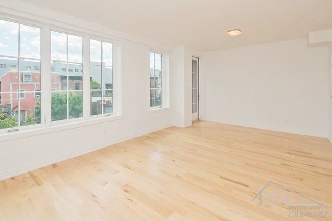 Building Photo - 203 9th Street #6R