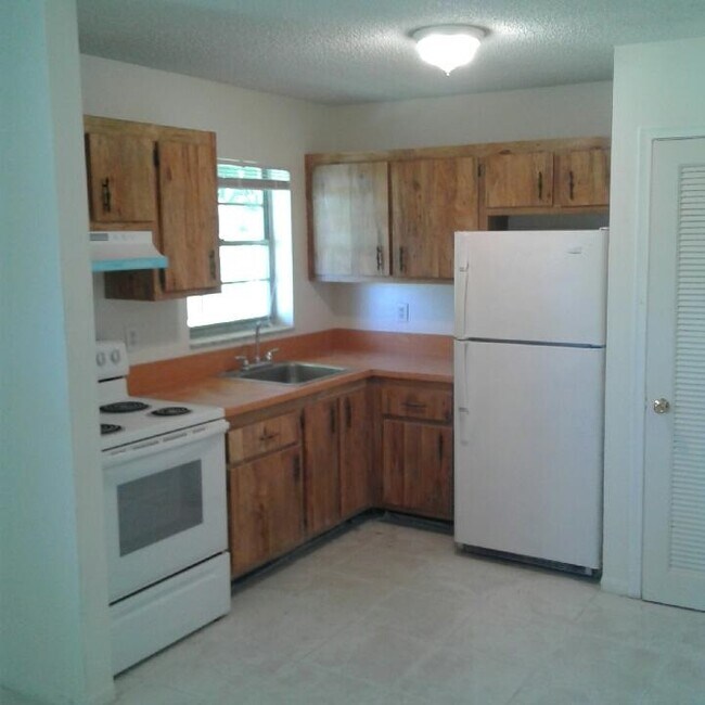 Photo - 5180 NE 6th Ave Apartment