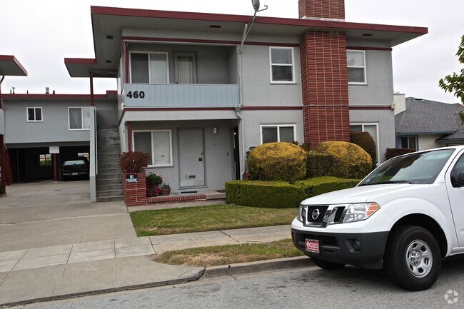 Building Photo - 460-464 Linden Ave