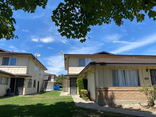 Building Photo - 2939 Monte Diablo Ave