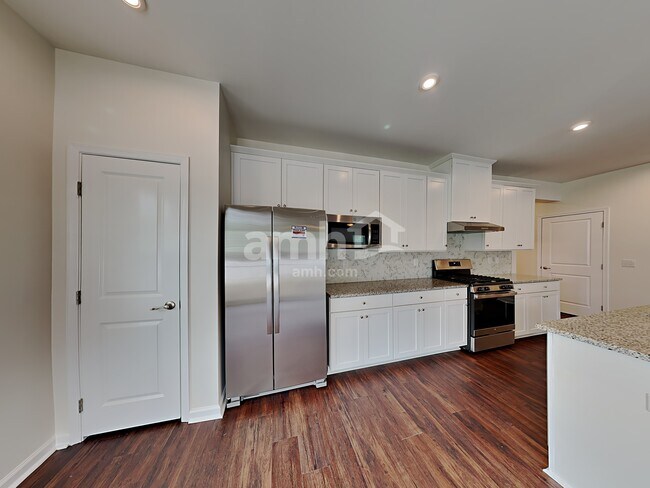 Foto del edificio - 252 Thames Valley Dr