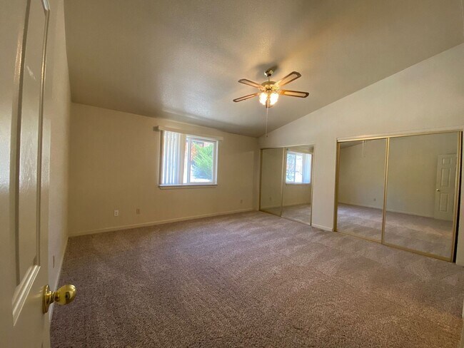 Building Photo - 3/2/2 Home in Sunridge
