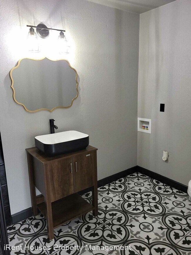 Foto del edificio - 3 br, 2 bath House - 907 D St Se