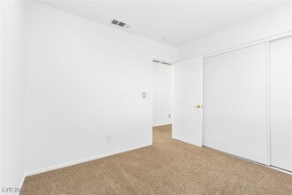 Building Photo - 7600 Beverly Hills Dr