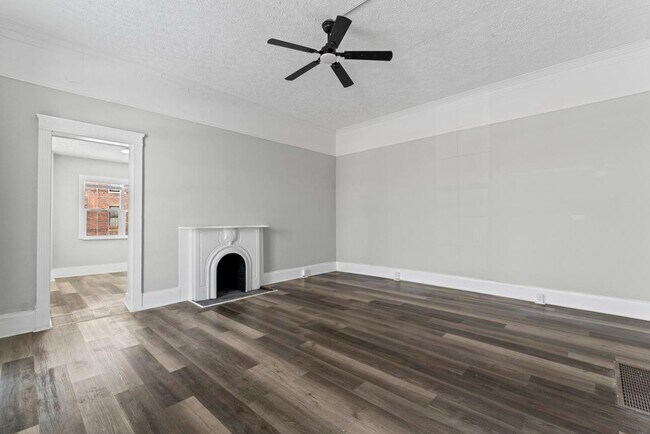 Foto del edificio - 621 E Main St