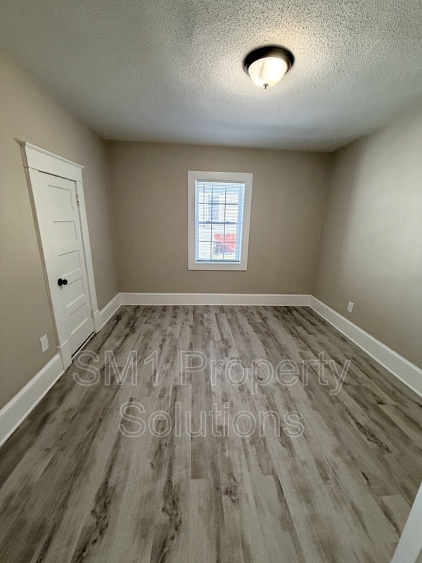 Building Photo - 713 Martin Luther King Jr Dr