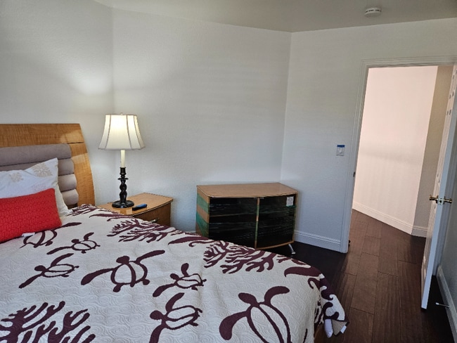 Building Photo - 2648 N Ontario Dr