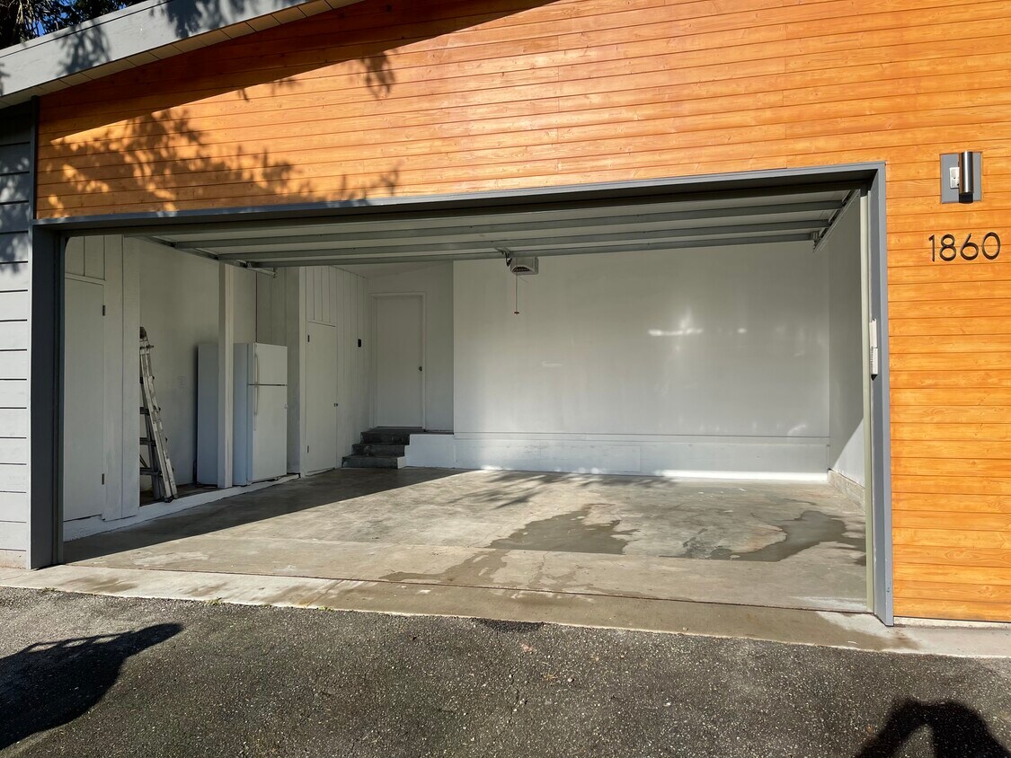 Garage - 1860 NW 201st St