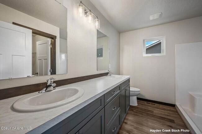 Foto del edificio - Newer 3 Bed / 2 Bath Single-Level Home in Rathdrum – Brookshire Subdivision