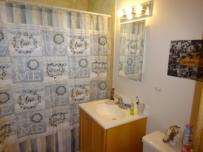 Foto del edificio - 6958 W Gunnison St