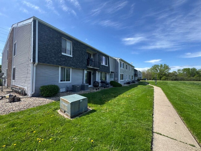 Building Photo - 1 bed, 1 bath condo