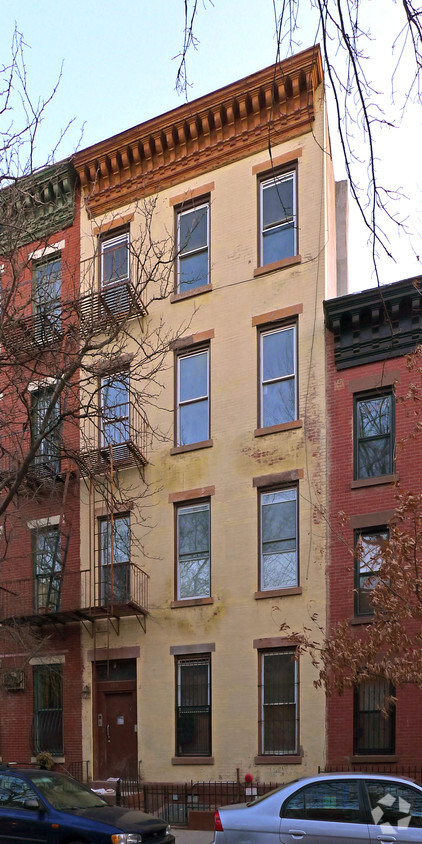 Primary Photo - 109 Wyckoff St