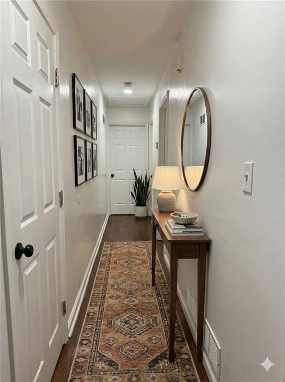 Foto del edificio - 1438 Oak Forest Ct NE