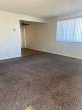 Building Photo - 140 Skyline Dr
