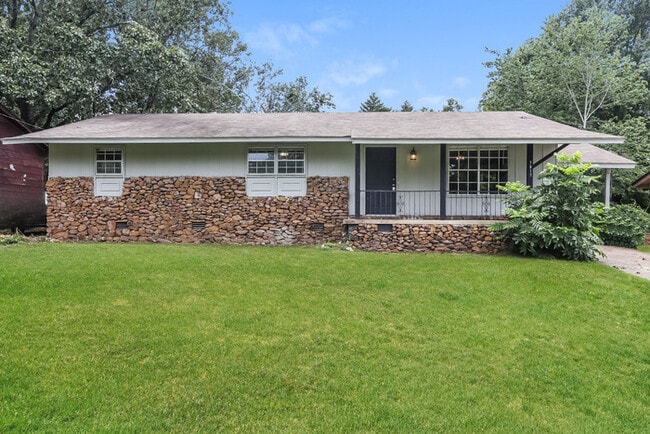 Building Photo - 7817 Powell Dr