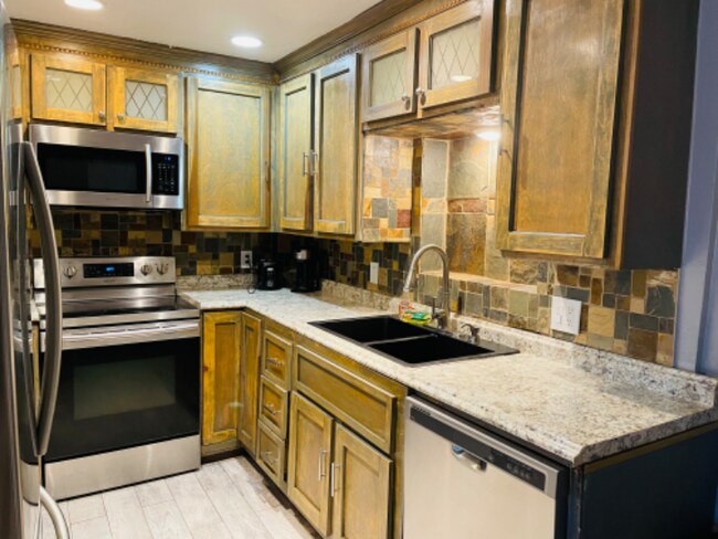 Foto del edificio - 439 N Grandview Ave