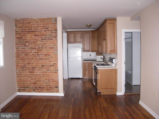 Foto del edificio - 316 W South St