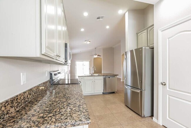 Foto del edificio - 3729 W Apollo Rd