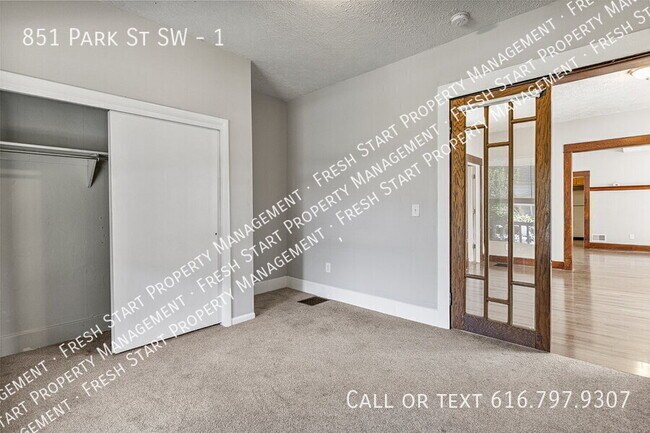 Building Photo - 851 Park St SW