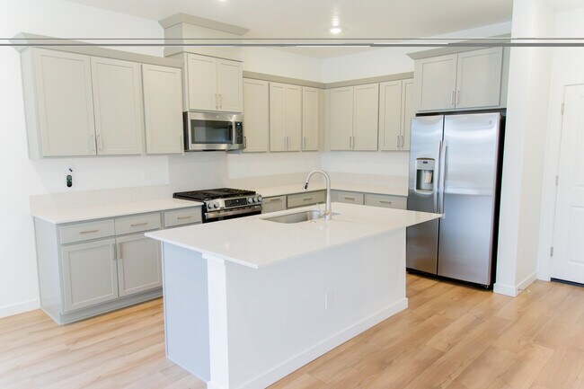 Building Photo - 4180 W Cirrus Ln