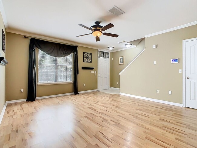Building Photo - 2 Bedroom 2 Bathroom Townhome is Siena at ...