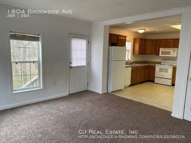Building Photo - 1804 S Brookside Ave