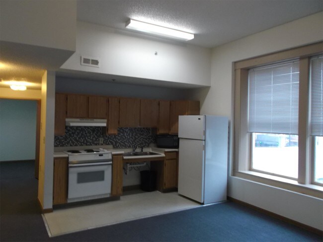 Foto del edificio - 121 W Poplar St