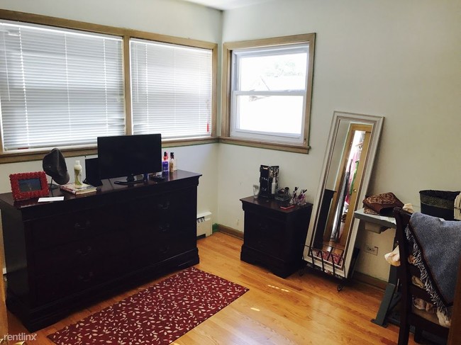 5610 N Central Ave Chicago Il 60646 Condo For Rent In Chicago