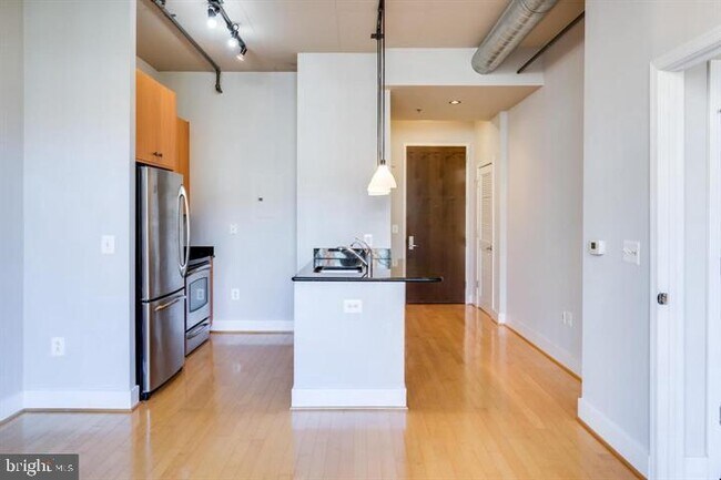 Foto del edificio - 520 John Carlyle St