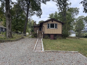 Building Photo - 3079 Maqua Pl