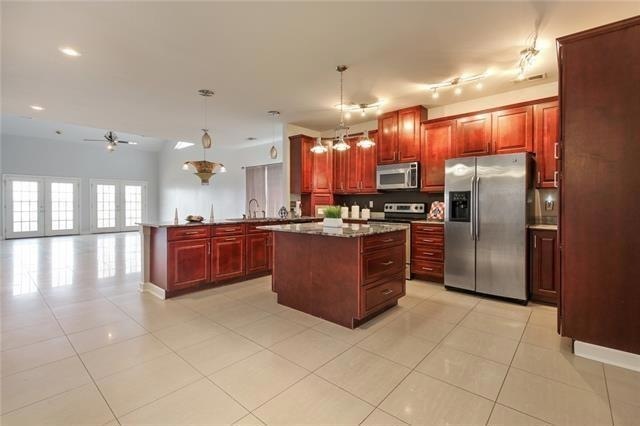 Primary Photo - 1057 Marina Dr