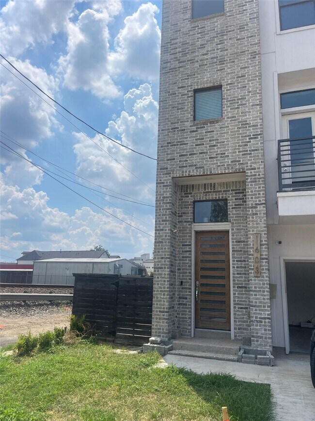Foto del edificio - 1603 Holly St