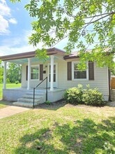 Building Photo - 2206 Metts Ave
