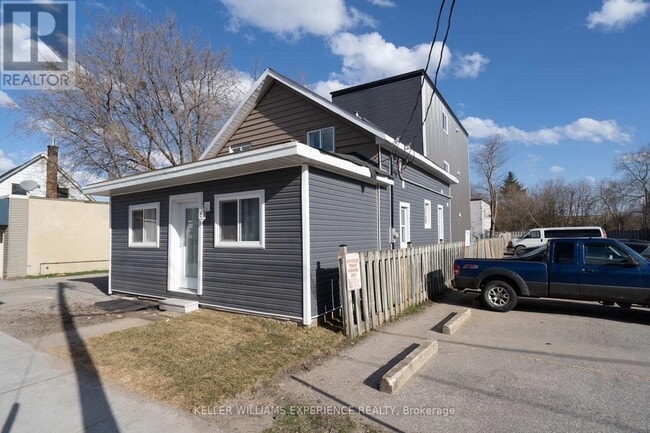 Building Photo - 99 Colborne St W