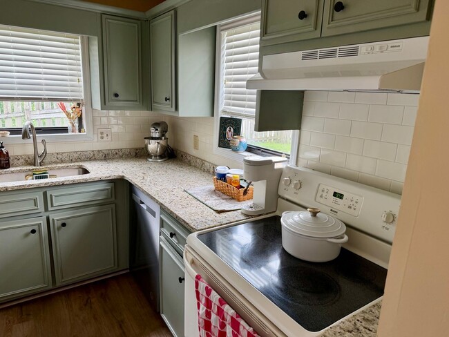 Building Photo - Two Story Hearthstone Cottage