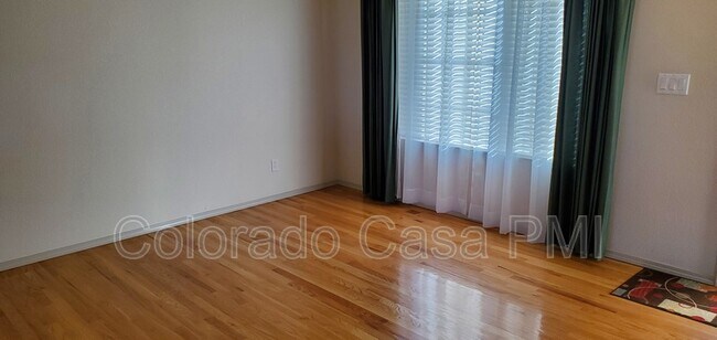 Building Photo - 5611 Altitude Dr
