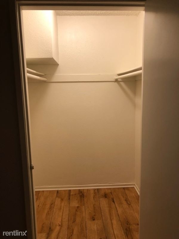 Building Photo - 2 br, 1 bath Apartment - 13922 Sayre St