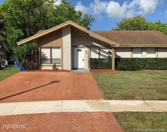 Primary Photo - 840 SW 81st Ave