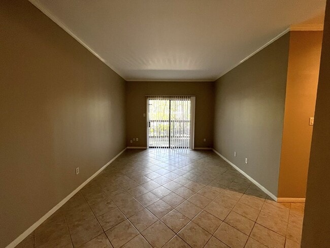 Foto del edificio - Adorable 1 bedroom, 1 bath Town-Home!!