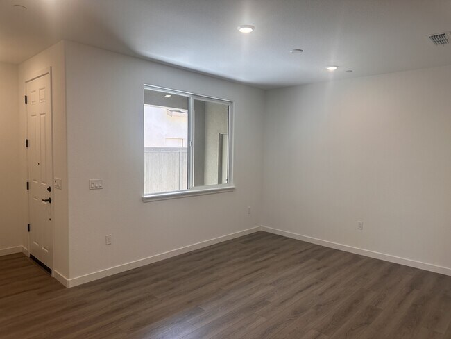 Foto del edificio - 7301 Headstock St